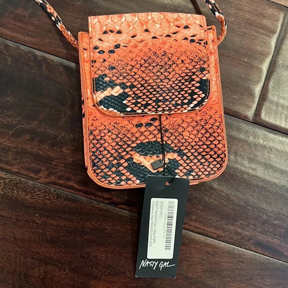 Nasty Gal snake crossbody bag orange small - Picture 1 of 4